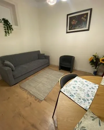 Apartment Center Gm *