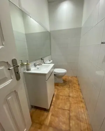 Apartment Center Gm *